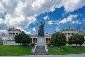 Theresienwiese 1